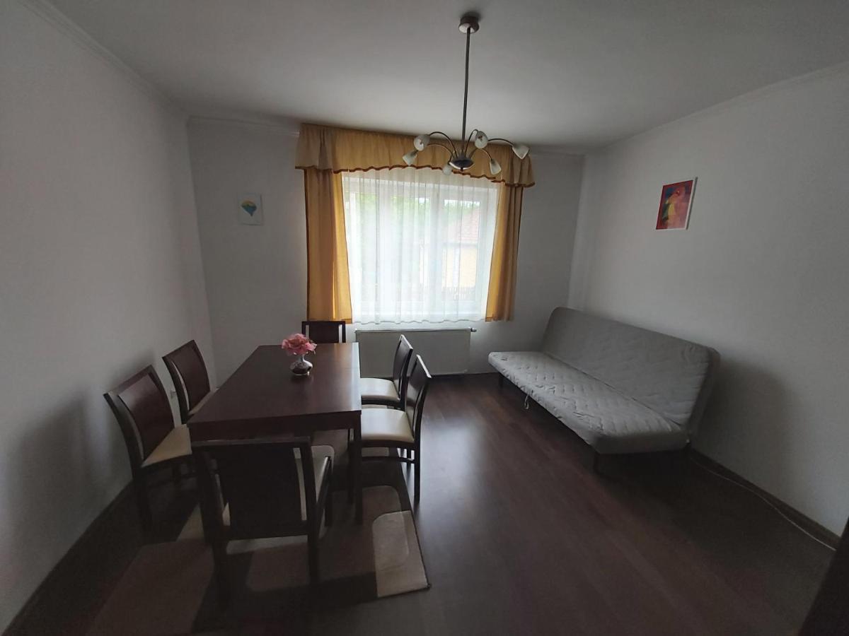 Polonia Apartman Egerszalók Exterior foto