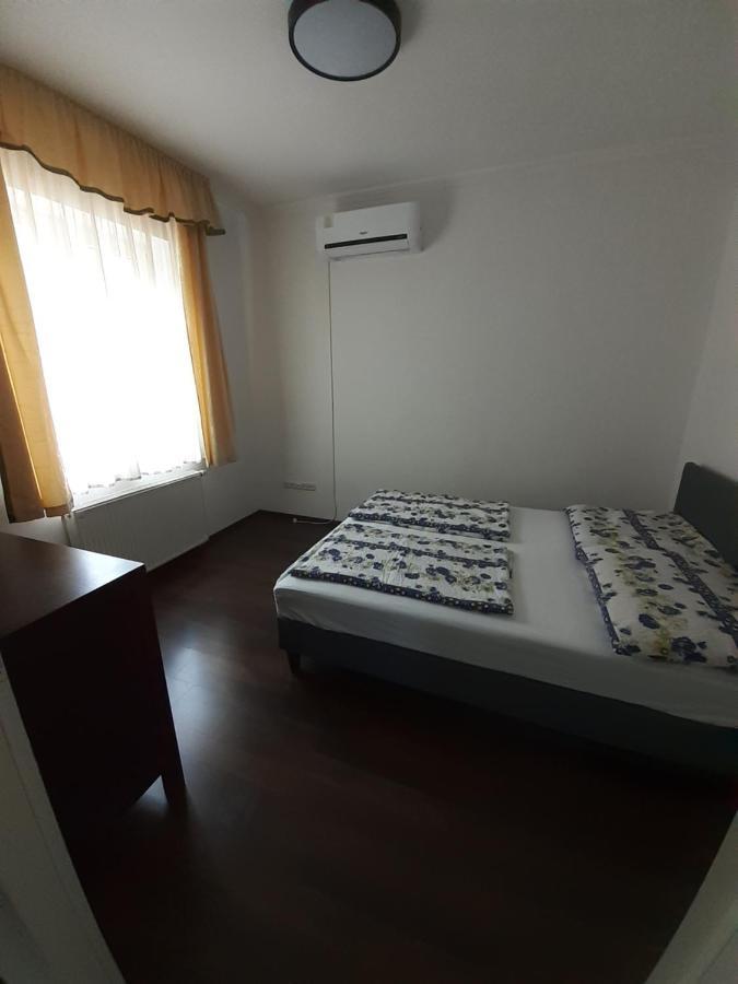 Polonia Apartman Egerszalók Exterior foto