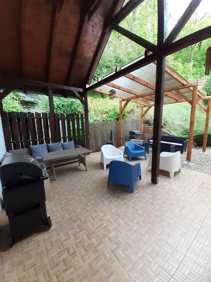 Polonia Apartman Egerszalók Exterior foto