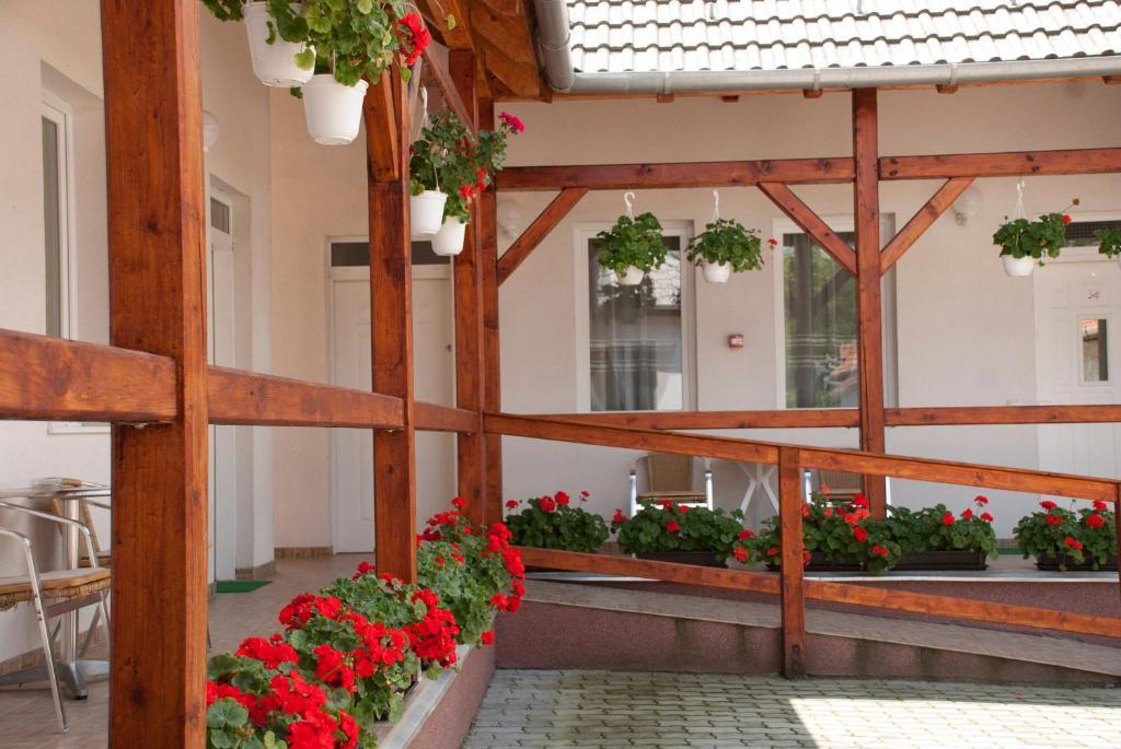 Polonia Apartman Egerszalók Exterior foto